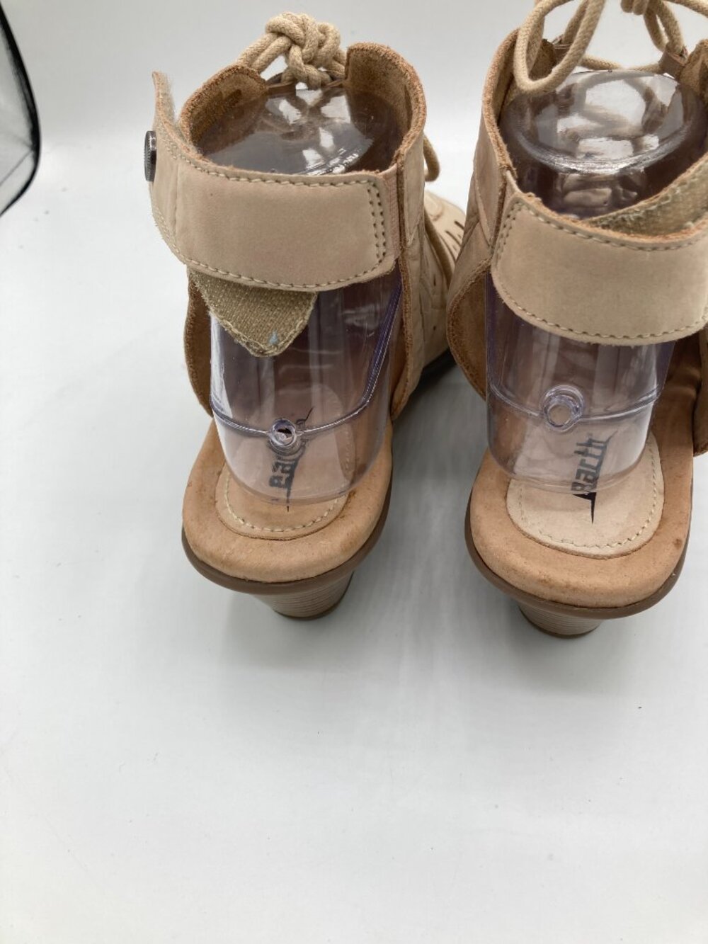 EARTH WOMENS  LACE UP  SANDEL HEELS. 8.5 - Picture 5 of 10